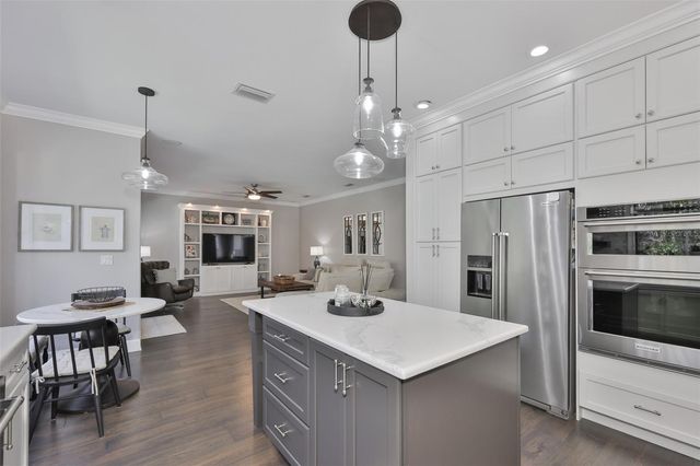 3609 W SAN LUIS STREET, Tampa, FL 33629