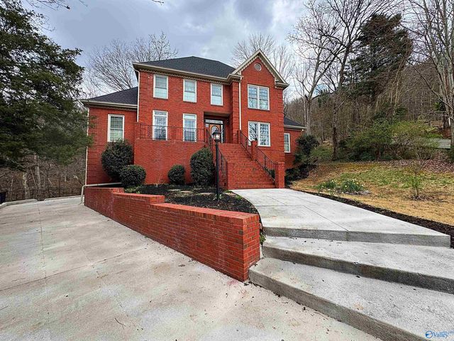 1319 Chesterfield Road SE, Huntsville, AL 35803