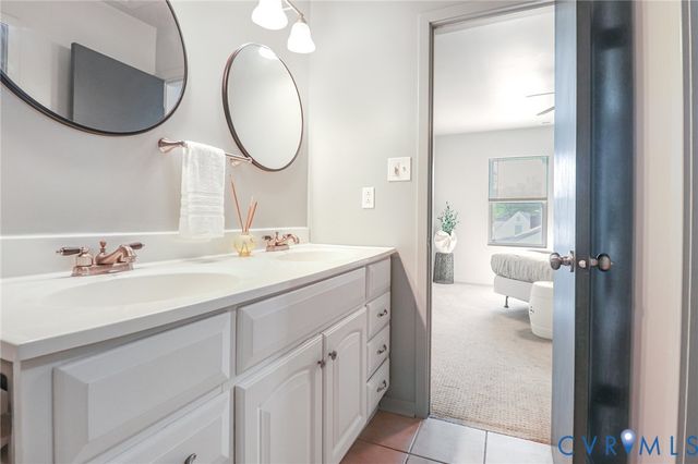 10906 Timonium Dr, Chester, VA 23831