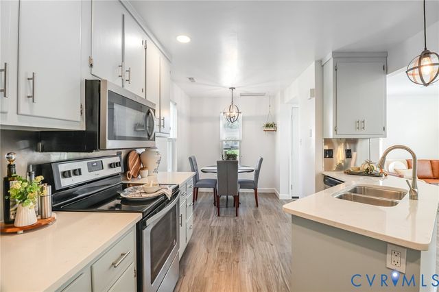 10906 Timonium Dr, Chester, VA 23831