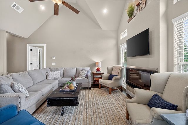 3209 SW Stoneway Avenue, Bentonville, AR 72713