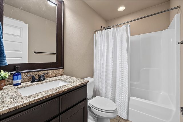 3209 SW Stoneway Avenue, Bentonville, AR 72713