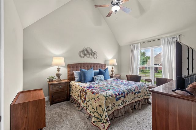 3209 SW Stoneway Avenue, Bentonville, AR 72713