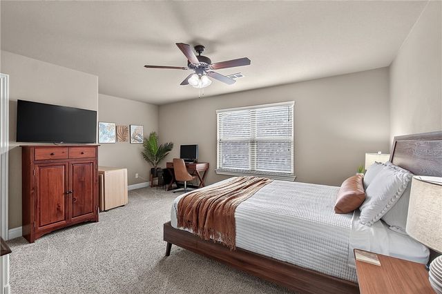 3209 SW Stoneway Avenue, Bentonville, AR 72713