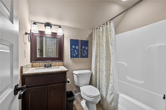 3209 SW Stoneway Avenue, Bentonville, AR 72713