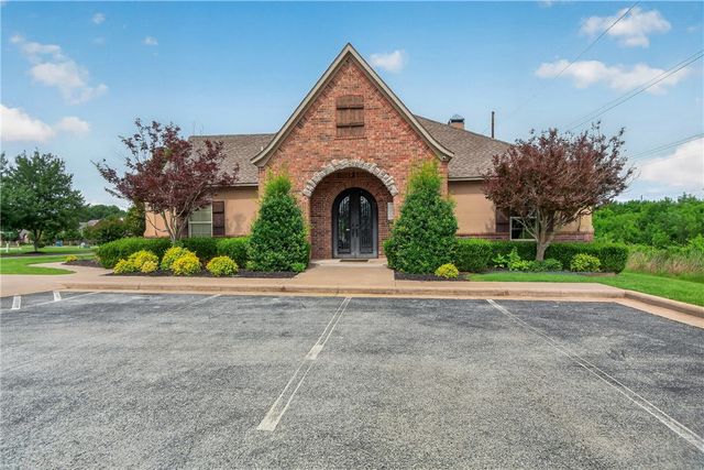 3209 SW Stoneway Avenue, Bentonville, AR 72713