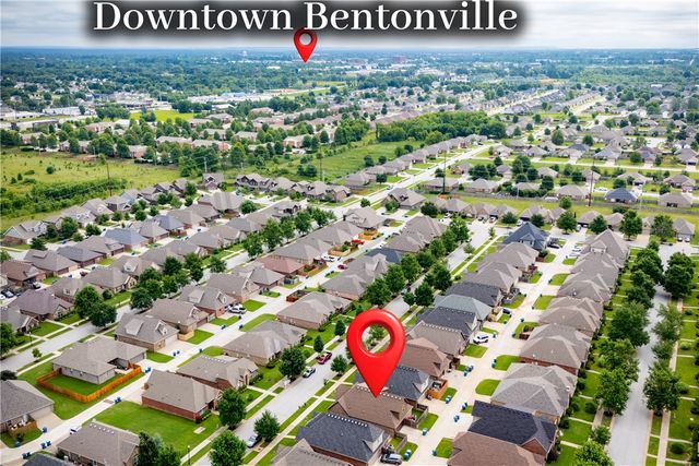 3209 SW Stoneway Avenue, Bentonville, AR 72713