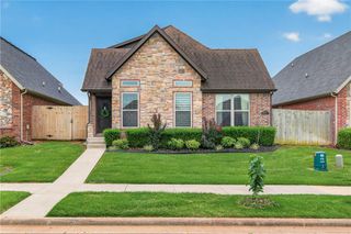 3209 SW Stoneway Avenue, Bentonville, AR 72713