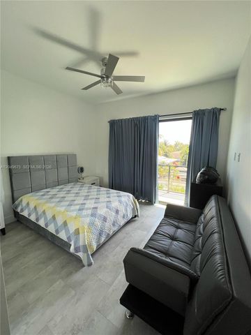 2342 Mckinley Street 3, Hollywood, FL 33020
