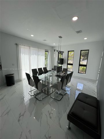 2342 Mckinley Street 3, Hollywood, FL 33020