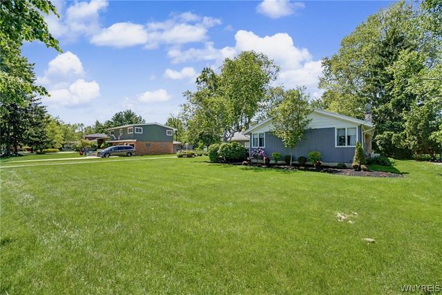 249 West Maplemere Road, Amherst, NY 14221