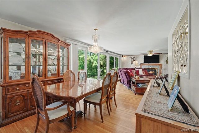 249 West Maplemere Road, Amherst, NY 14221