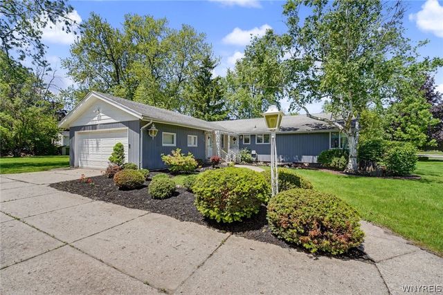 249 West Maplemere Road, Amherst, NY 14221