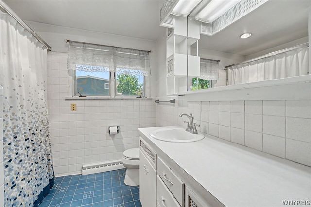 249 West Maplemere Road, Amherst, NY 14221