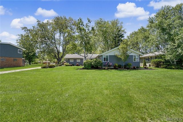 249 West Maplemere Road, Amherst, NY 14221