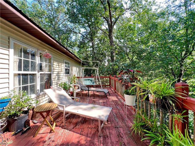107 Jay Lane, Eureka Springs, AR 72632