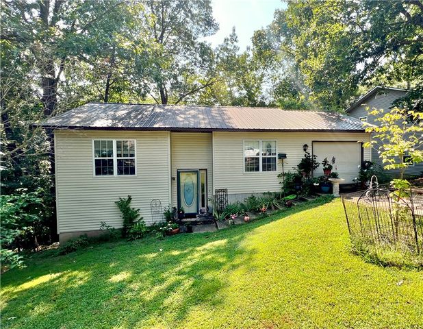 107 Jay Lane, Eureka Springs, AR 72632