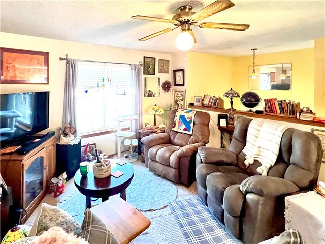 107 Jay Lane, Eureka Springs, AR 72632