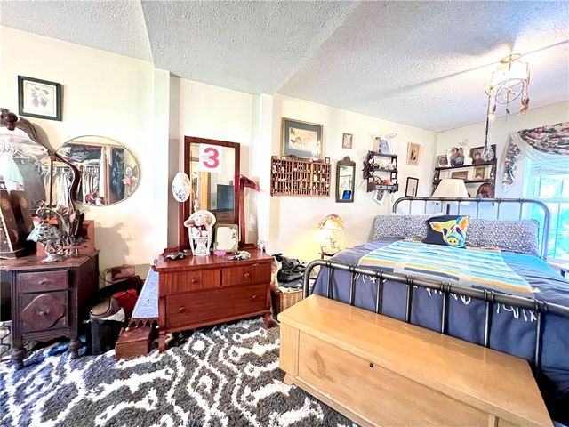 107 Jay Lane, Eureka Springs, AR 72632