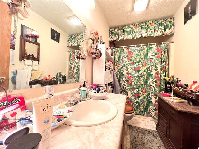 107 Jay Lane, Eureka Springs, AR 72632