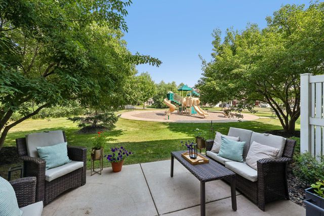 3247 Red Oak Trail, Medina, MN 55340