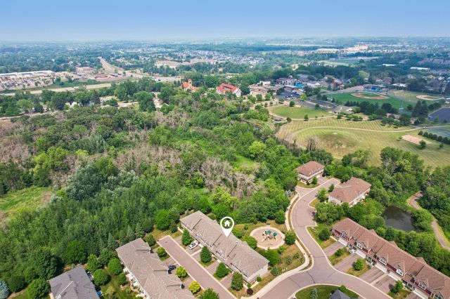 3247 Red Oak Trail, Medina, MN 55340