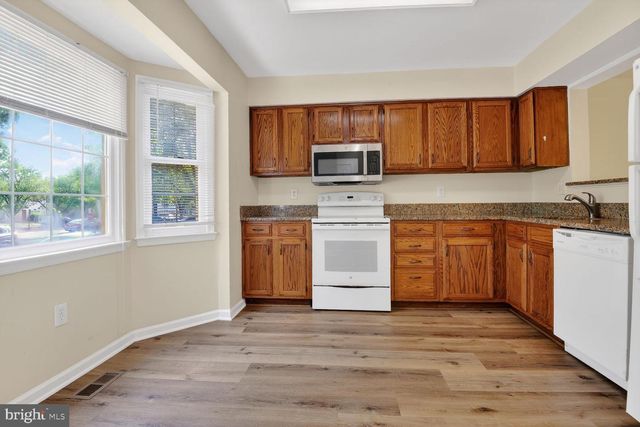 14643 STONE RANGE DR, Centreville, VA 20120