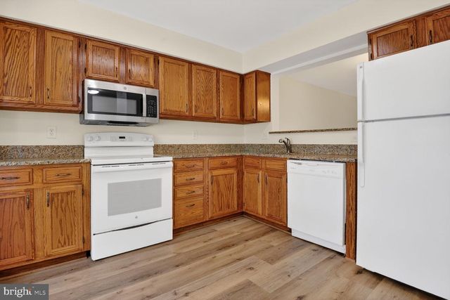 14643 STONE RANGE DR, Centreville, VA 20120