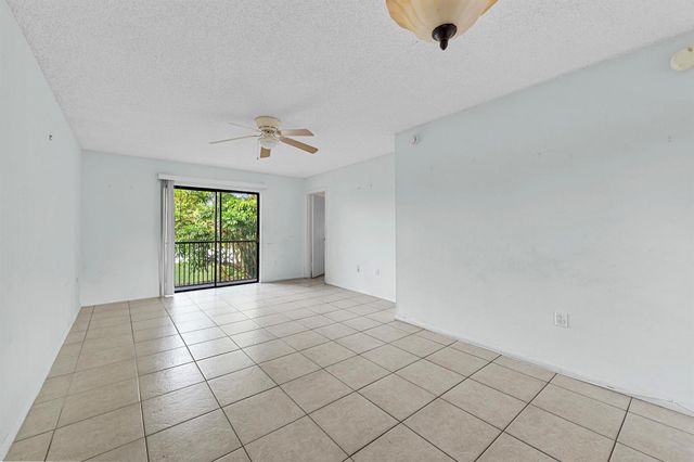 9141 NW 1st Court 204, Pembroke Pines, FL 33024
