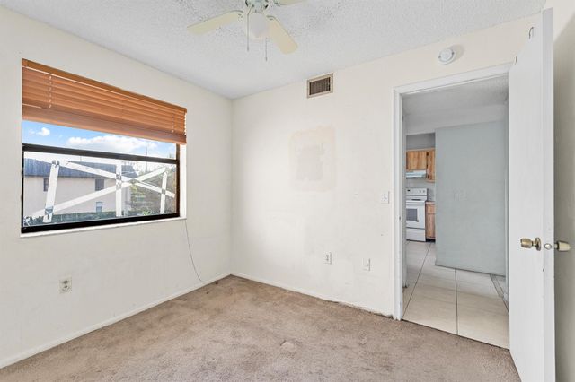 9141 NW 1st Court 204, Pembroke Pines, FL 33024