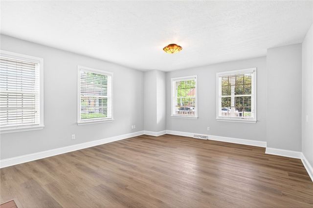 396 4th St, Beaver, PA 15009