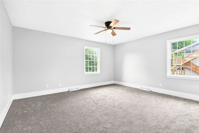 396 4th St, Beaver, PA 15009