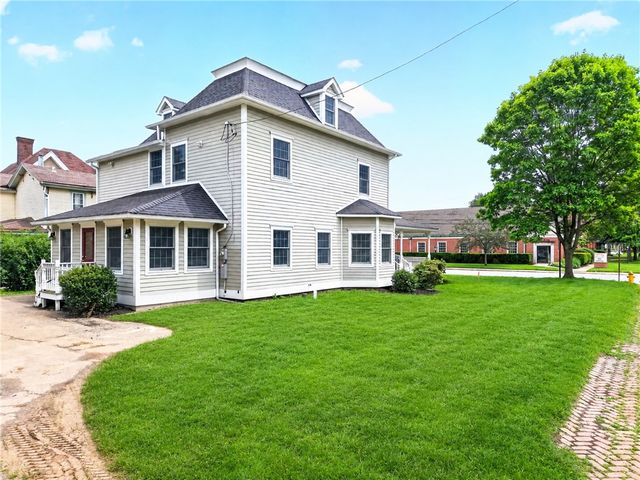 396 4th St, Beaver, PA 15009