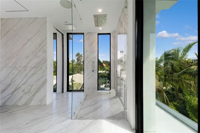 2094 Prairie Ave, Miami Beach, FL 33139
