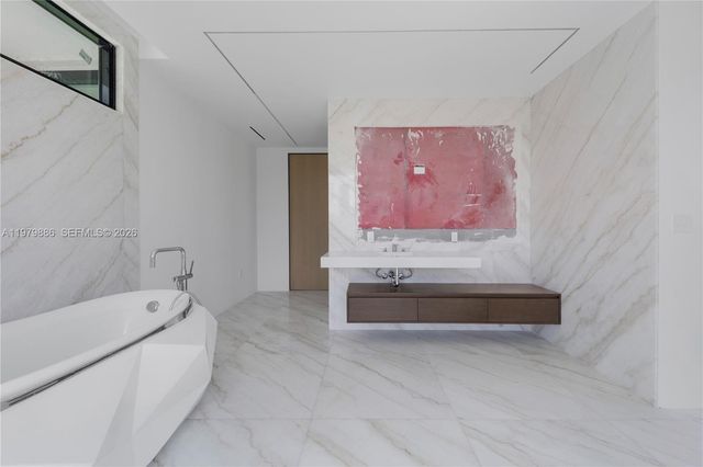 2094 Prairie Ave, Miami Beach, FL 33139