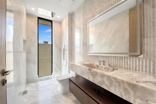 2094 Prairie Ave, Miami Beach, FL 33139
