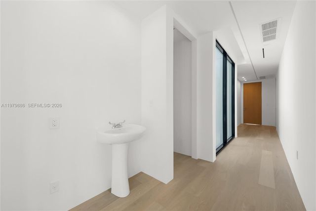 2094 Prairie Ave, Miami Beach, FL 33139