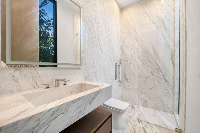 2094 Prairie Ave, Miami Beach, FL 33139