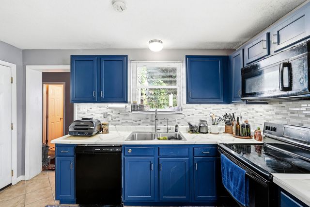 1641 Glenway Lane, Huntington, WV 25701