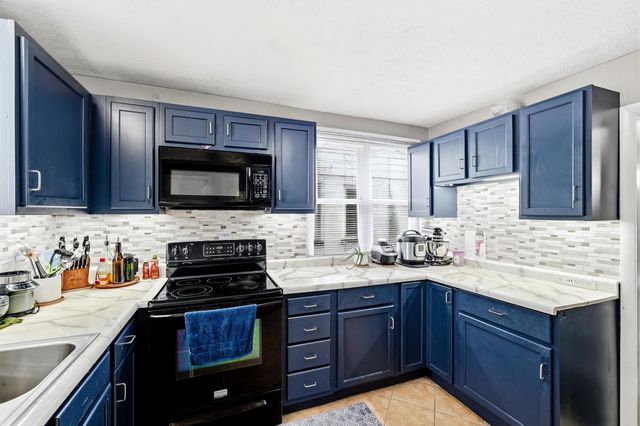 1641 Glenway Lane, Huntington, WV 25701