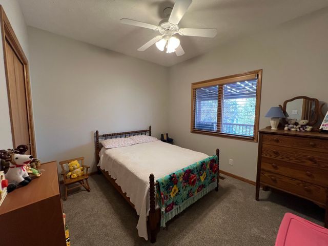 102 GREENVIEW Circle, Council Bluffs, IA 51503