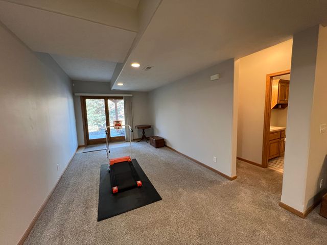 102 GREENVIEW Circle, Council Bluffs, IA 51503