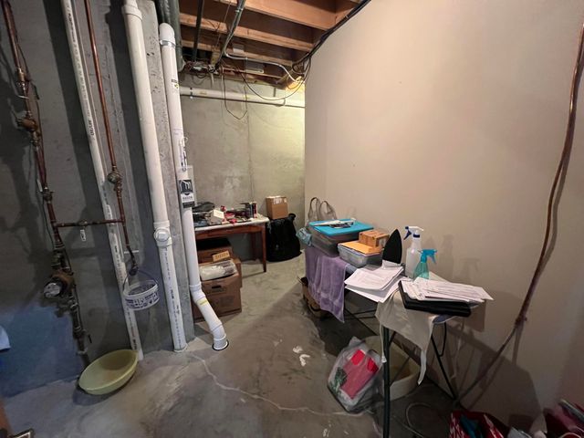 102 GREENVIEW Circle, Council Bluffs, IA 51503