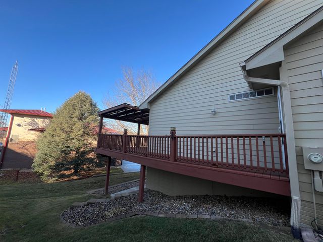 102 GREENVIEW Circle, Council Bluffs, IA 51503