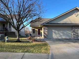 102 GREENVIEW Circle, Council Bluffs, IA 51503