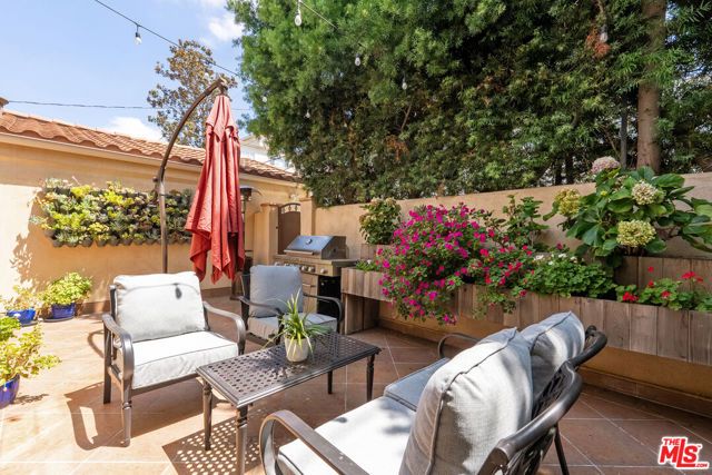 360 S Crescent Drive, Beverly Hills, CA 90212