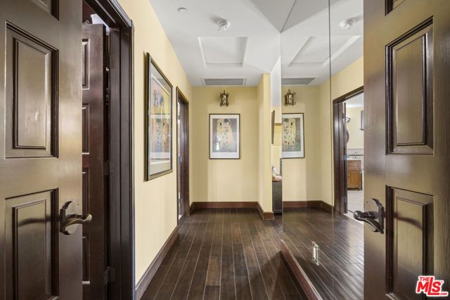 360 S Crescent Drive, Beverly Hills, CA 90212