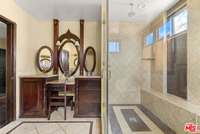 360 S Crescent Drive, Beverly Hills, CA 90212