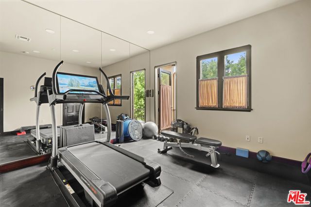 360 S Crescent Drive, Beverly Hills, CA 90212