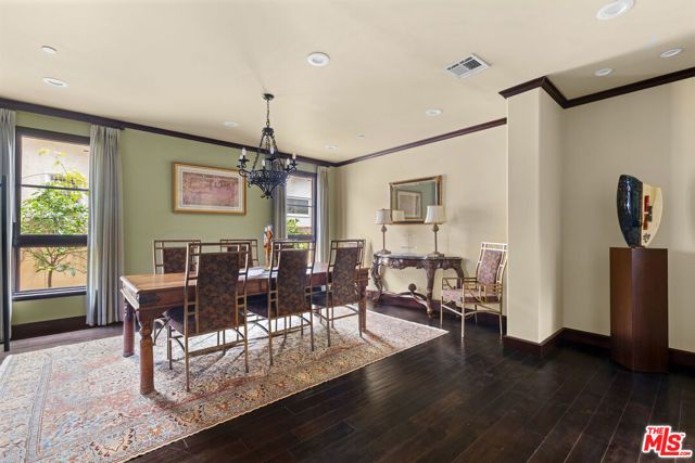 360 S Crescent Drive, Beverly Hills, CA 90212